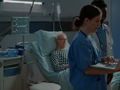 La santé dépend d’un système où les assureurs jouent un rôle clé, mais est-ce réellement garanti ?