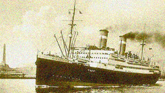 Il Conte Rosso in uscita dal porto di Genova, 1925