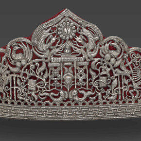 Woman’s diadem, early 20th century. Courtesy of Philadelphia Museum of Art