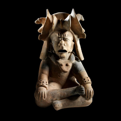 Figura antropomorfa. Cerámica. Bahía (500 a. C.–650 d. C.), Museo De Arte Precolombino Casa del Alabado, Ecuador