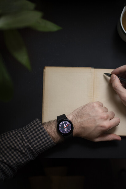 Hay quien escribe para olvidar. Yo escribo para no olvidar que duele