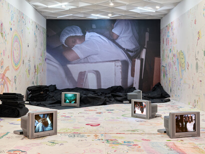 Oscar Murillo, Spirits in the swamp, exhibition view. Courtesy of Museo Tamayo