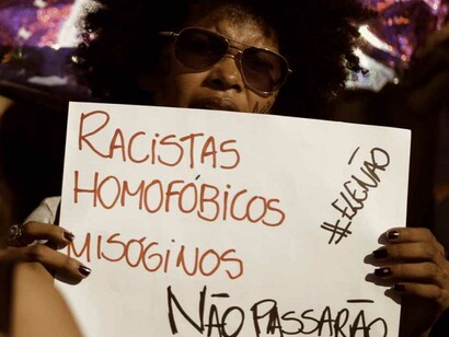 As mulheres criaram o hashtag #EleNão