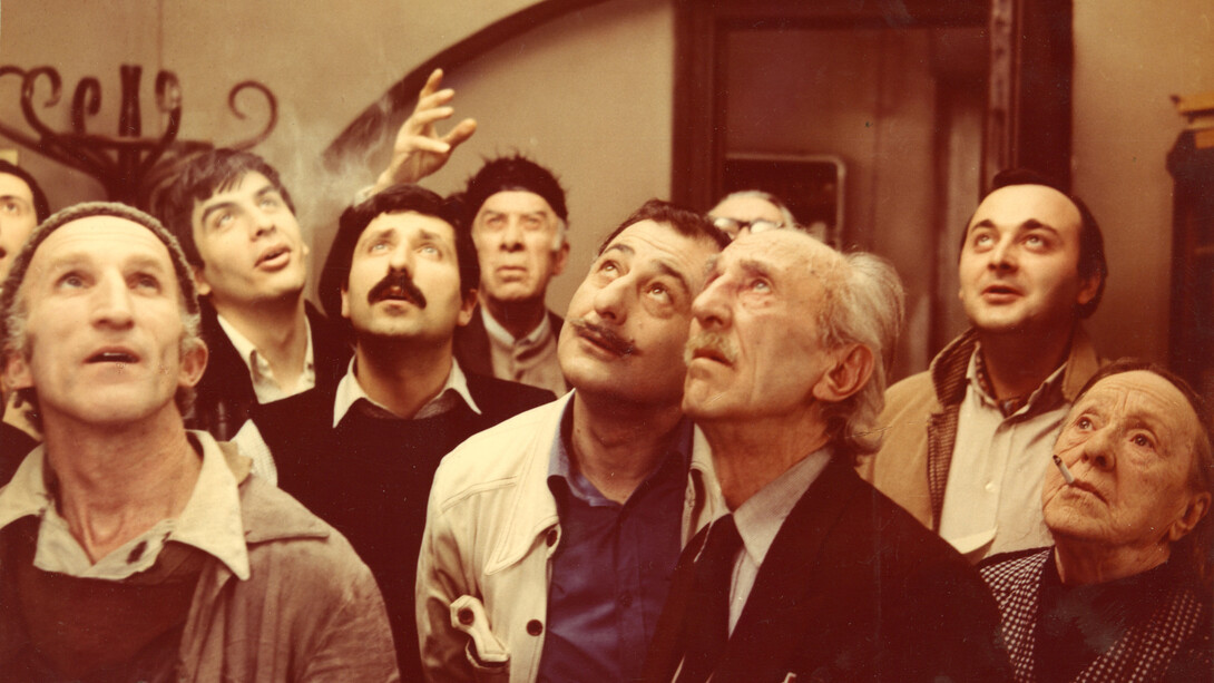 Blue Mountains. ( a.k.a. An Unbelievable Story; Tsisperi mtebi a.k.a Daujerebeli ambavil/Golubye gory). 1984. USSR. Directed and Co-Written by Eldar Shengelaia. Image courtesy of UC Berkeley Art Museum and Pacific Film Archive.