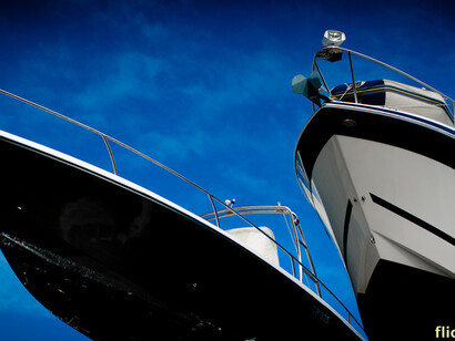 Land locked (for now...) © Phil Greenhalgh