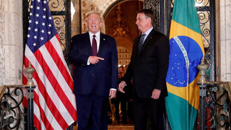El presidente en funciones de los EE. UU., Donald Trump, y el presidente de Brasil, Jair Bolsonaro