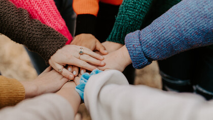 El trabajo de cada quien es la base para un proceso de cambio de nuestra cultura relacional que ha de conducir a una transformación del actual paradigma