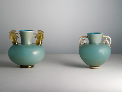 Boccia dei cavallini marini in vetro alga con applicazione di foglia d’oro. Vaso in vetro alba a più strati di colore con applicazione di foglia d’oro. 1932-33
