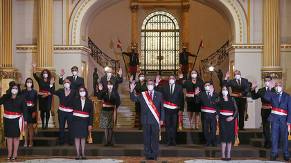 Francisco Sagasti asume la presidencia de la República del Perú para el periodo de transición el 17 de noviembre de 2020