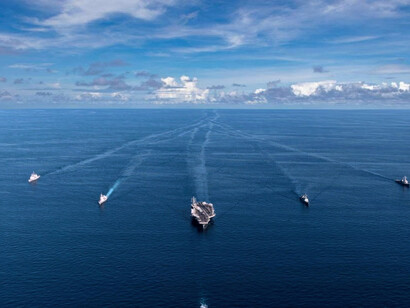 Joint military exercises between the US, South Korea and Japan in South Korean waters 