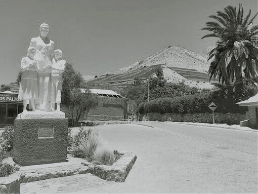 Monumento a la escritora chilena Gabriela Mistral en Montegrande, Chile