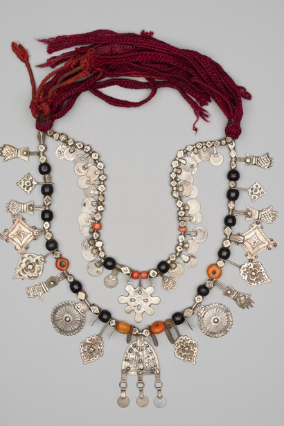 Treasure necklace, early 20th century. Courtesy of Art Institute of Chicago