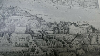 El antiguo Globe Theatre. Dibujo creado en 1642 por Wenceslao Hollar para su "Gran vista de Londres". Imagen publicada en RB Morgan, 1923. Cambridge University Press, Londres, Inglaterra (En el dibujo el edificio perteneciente a "The Globe",  por error está etiquetado como "beere baiting")