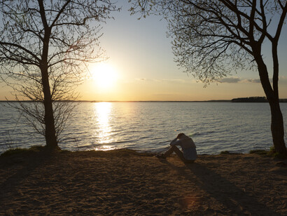 Las investigaciones han demostrado que el uso excesivo de redes provoca más aislamiento, ansiedad y depresiones
