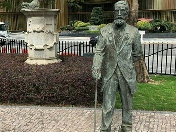 Em Camilo Pessanha, a leitura do poema estabelece-se a partir das imagens visuais e musicais ligadas entre si e capazes de despertar sentimentos e/ou sensações. Podemos, assim, pensar que constituiriam a “emoção prolongada”