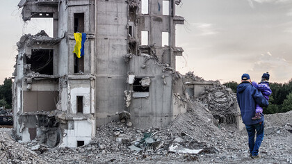 Kiev, Ucraina. Una guerra vicina a noi, vicina e allo stesso tempo dentro l'Europa. Una strage che ha causato migliaia di morti e milioni di sfollati