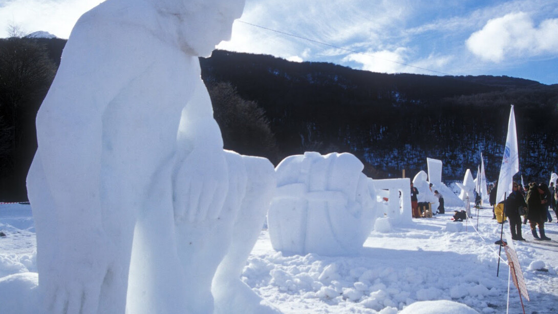 Esculturas de nieve en Ushuaia, Argentina