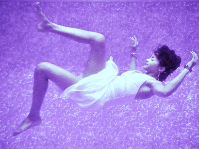 Há uma nova divindade que ilude a todos que estão conectados