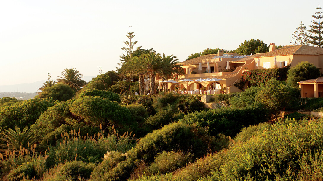Vila Joya, outside garden