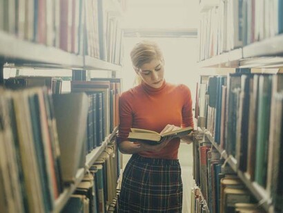 Die Vorstellung, gelesen zu werden, ist mit Sicherheit eine natürliche Motivation jedes Kunstschreibers