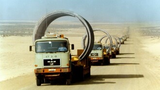 Il trasporto dei componenti del Great Man Made River 