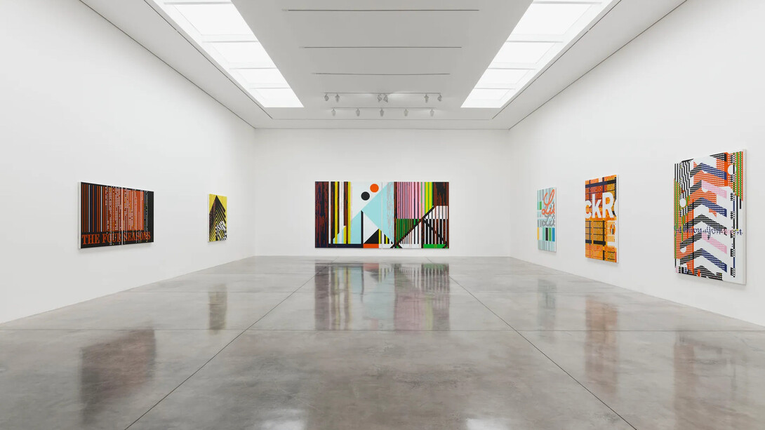 Sarah Morris, Snow leopards and skyscrapers, exhibition view. Courtesy of White Cube