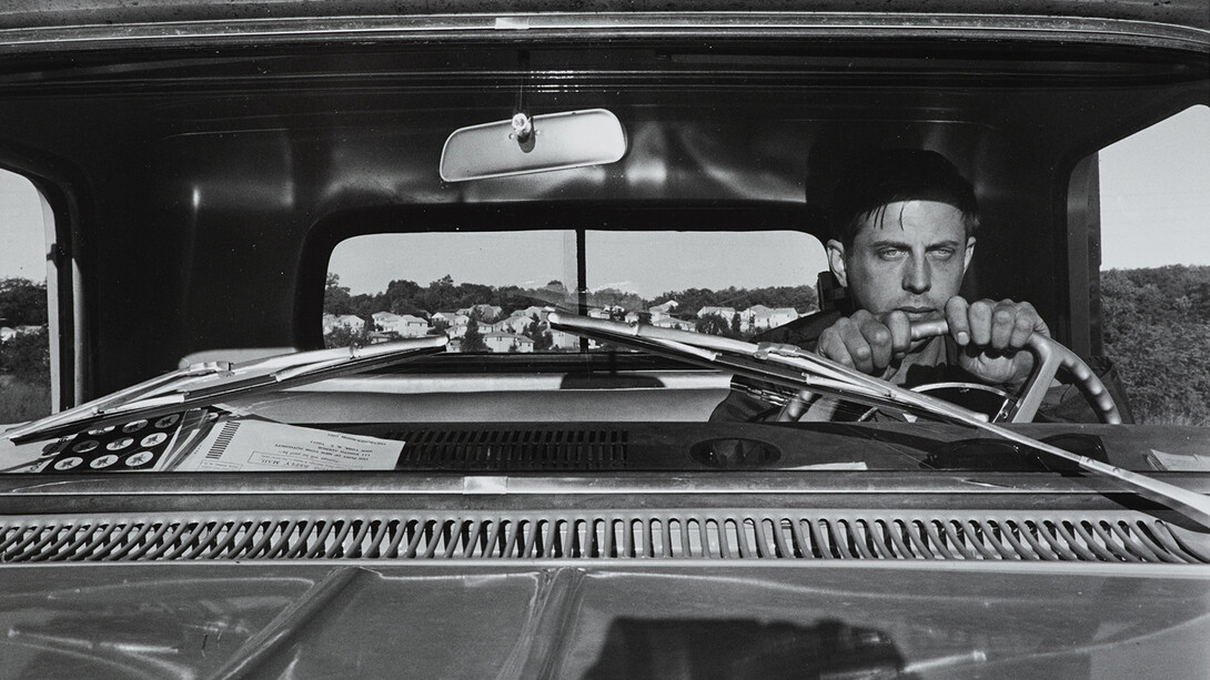 Lee Friedlander. Haverstraw, New York, 1966. Gelatin silver print, 21,7 x 32,7 cm. Museum Folkwang © Lee Friedlander
