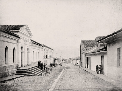 Edificio antiguo del colegio, hacia el año 1891. Foto de Paynter Brothers, cortesía de Manrique Álvarez Rojas
