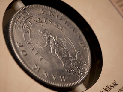 Avant L’Erebus. Courtesy of Musée de la Banque du Canada