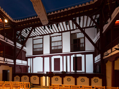 El Corral de Comedias de Almagro fue construido en 1628, por Leonardo de Oviedo, esta situado en la Plaza Mayor de Almagro, fue declarado "Monumento Nacional Protegido" el 4 de Marzo de 1955