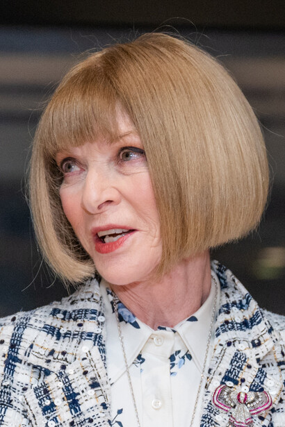 Anna Wintour introduziu novos talentos e rompeu tradições, levando a Vogue a níveis históricos de popularidade e influência