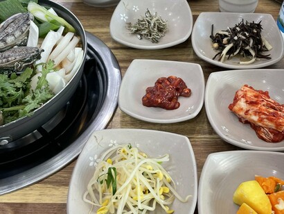 With its assortment of seafood and vibrant broth, this stew embodies the spirit of Jeju dining—fresh, communal, and deeply rooted in the island’s ocean bounty