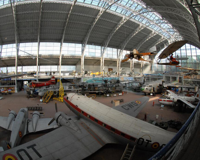 Hall de l'Aviation. Courtesy of Royal Army and Military History Museum