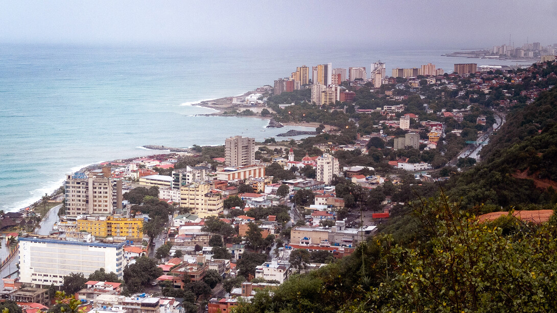 Litorale balneare a nord di Caracas e spiaggia