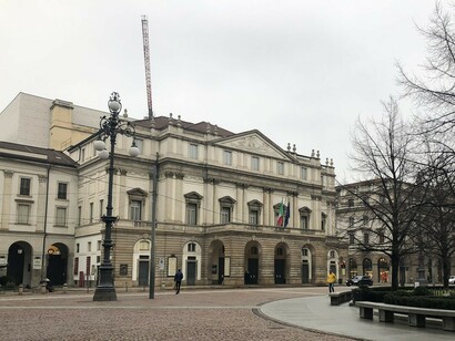 Milano, Piazza della Scala vuota