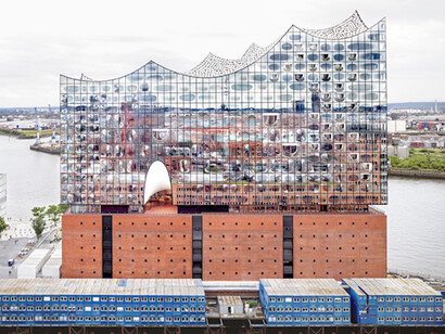 Candida Höfer, Elbphilharmonie Hamburg, Herzog & de Meuron Hamburg I 2016, 2016, c-print, 180 x 197.9 cm, Edition 2/6. Courtesy of Galerie Rüdiger Schöttle © VG Bild-Kunst, Bonn 2017