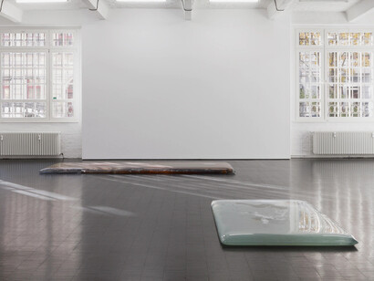 Olga Balema, Rot, exhibition view. Courtesy of Trautwein Herleth