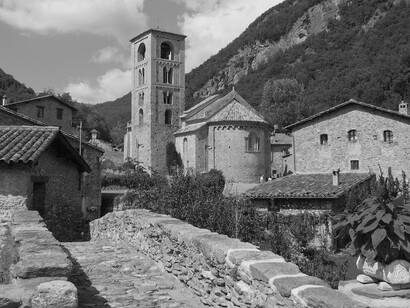 La bautizaron en esa misma iglesia. Igual que a sus padres, y a sus abuelos antes que ellos