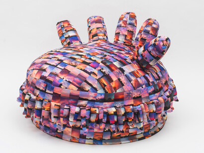 Simone Monsi, Sunset Hand Pouf (Healing of Solastalgia: a Proposition),stampa a sublimazione su neoprene, poliestere, imbottitura, cm. 76 x 116 x 116, 2017, courtesy UNA e l'artista