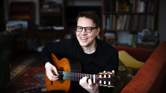 Petri Kumela, en su hogar. Foto de Heidi Piiroinen