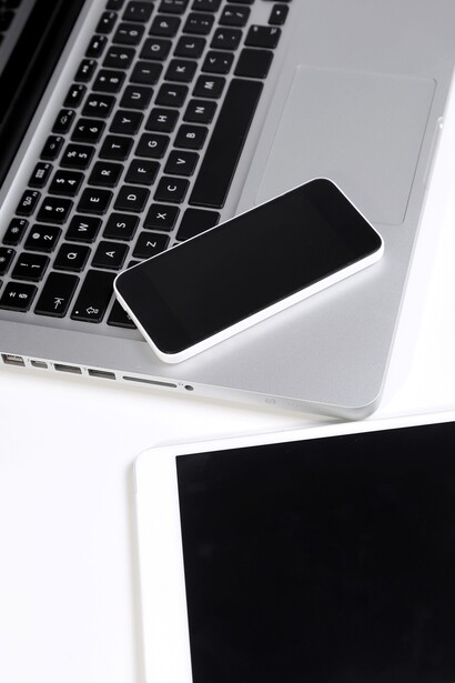 Affidarsi esclusivamente a informazioni trovate su internet, senza consultare un medico, può portare a diagnosi errate o sottovalutazione di sintomi gravi