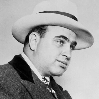 Al Capone, gánster estadounidense, cuya actividad criminal sucedió en las décadas de 1920 y 1930
