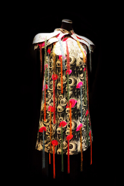 Vestido inspirado en los Ojos del tiempo de Dalí