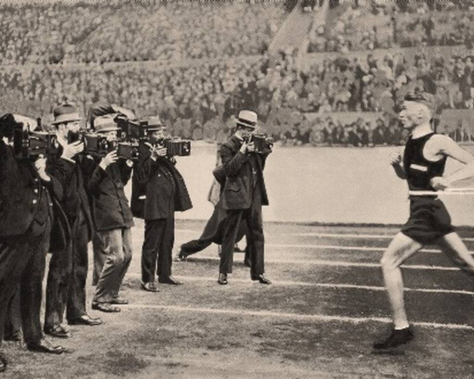Die Erfindung der Pressefotografie. Courtesy of German Historical Museum