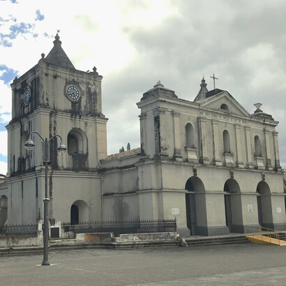 Iglesia de la parroquia de la Inmaculada Concepción, en Heredia. Foto: Luko Hilje