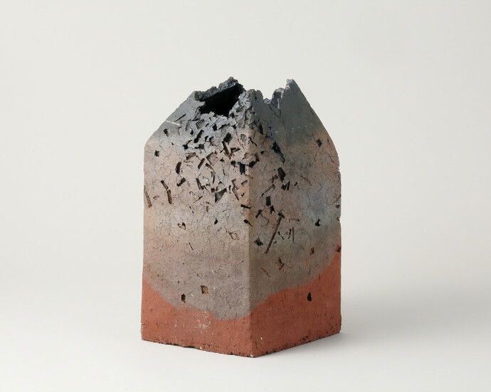 Passions and Patterns in Clay. Courtesy of Onishi Gallery 
