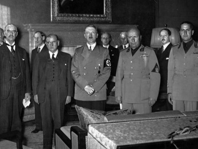 Neville Chamberlain, Daladier, Adolf Hitler, Benito Mussolini, and Italian Foreign Minister Galeazzo Ciano, as they prepared to sign the Munich Agreement