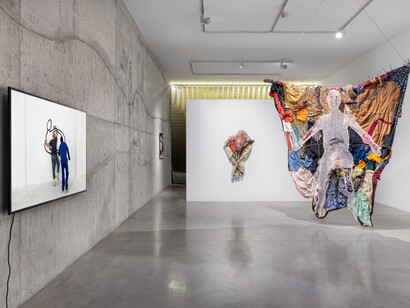 Ruben Montini, Come fuoco in una pozzanghera come fuoco spento, vista della mostra. Per gentile concessione di Prometeo Gallery