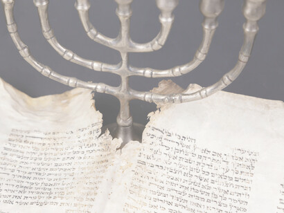 La Torá, libro sagrado de la religión judía