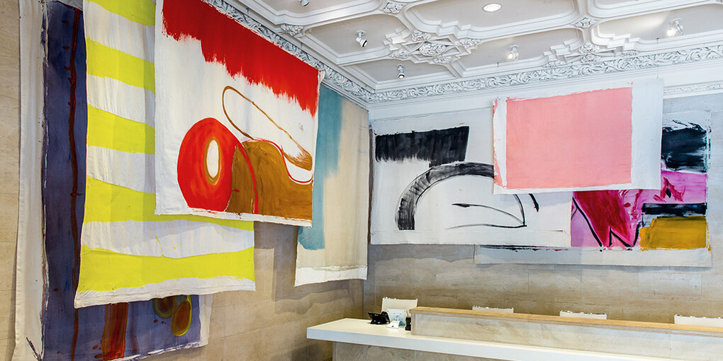 Using Walls, Floors, and Ceilings: Vivian Suter, Exhibition view. Courtesy of The Jewish Museum 